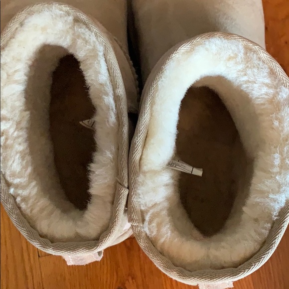 LIGHT BROWN SHORT UGGS - Picture 4 of 4